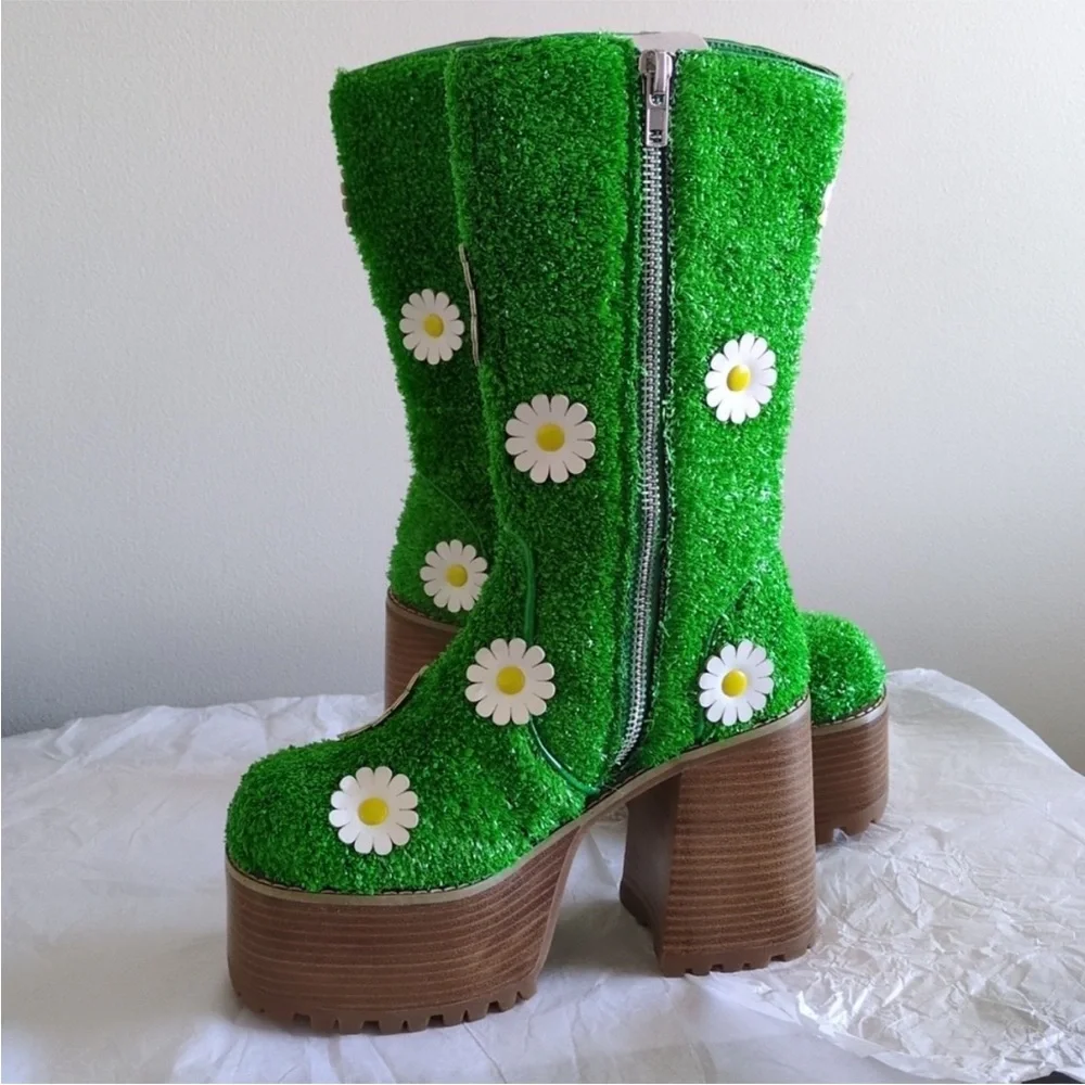 IT’S ALWAYS GREENER PLATFORM HEELED BOOTS  DELIA*S BY DOLLS KILL WOMENS 7 RARE!!